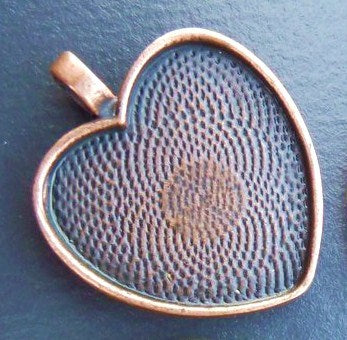 23 X 33 MM ANTIQUE COPPER HEART-SHAPED PENDANT TRAY 1 PIECE/PACK